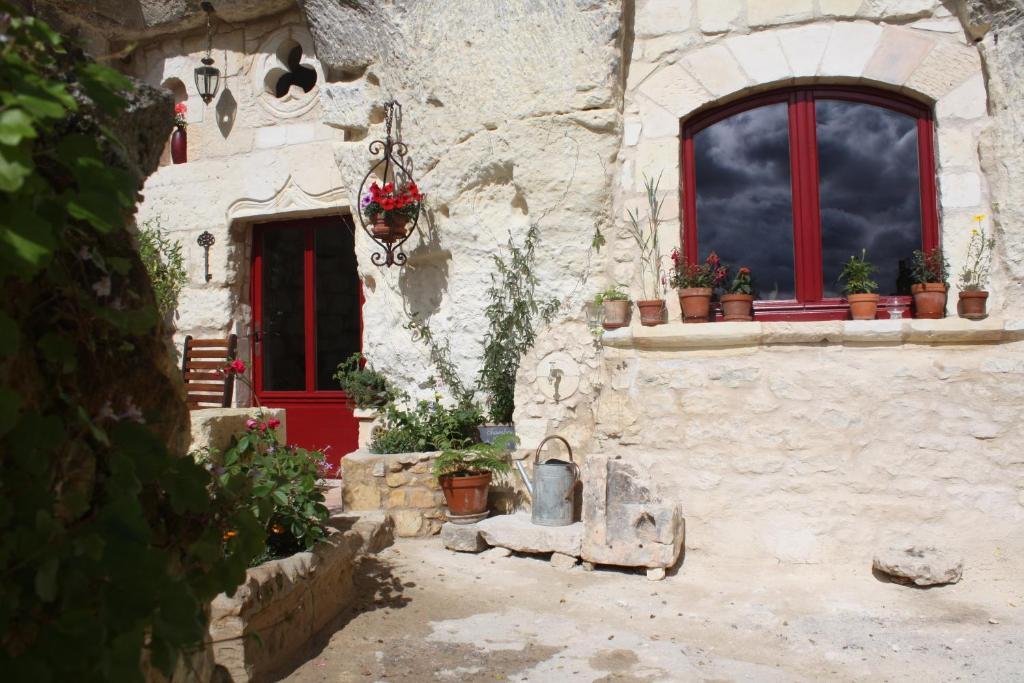 Les Chambres D'Hotes Troglo Du Rossignolet Loches Cameră foto