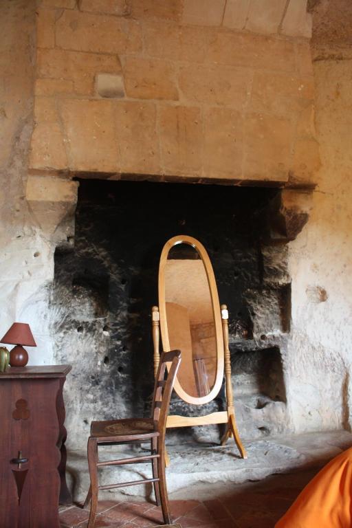 Les Chambres D'Hotes Troglo Du Rossignolet Loches Exterior foto